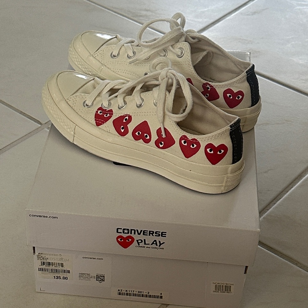 NEW Comme des Garcons Play x Converse Chuck Taylor Sneaker (firm price)